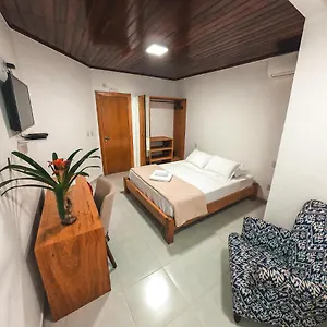 Amarilis Inn